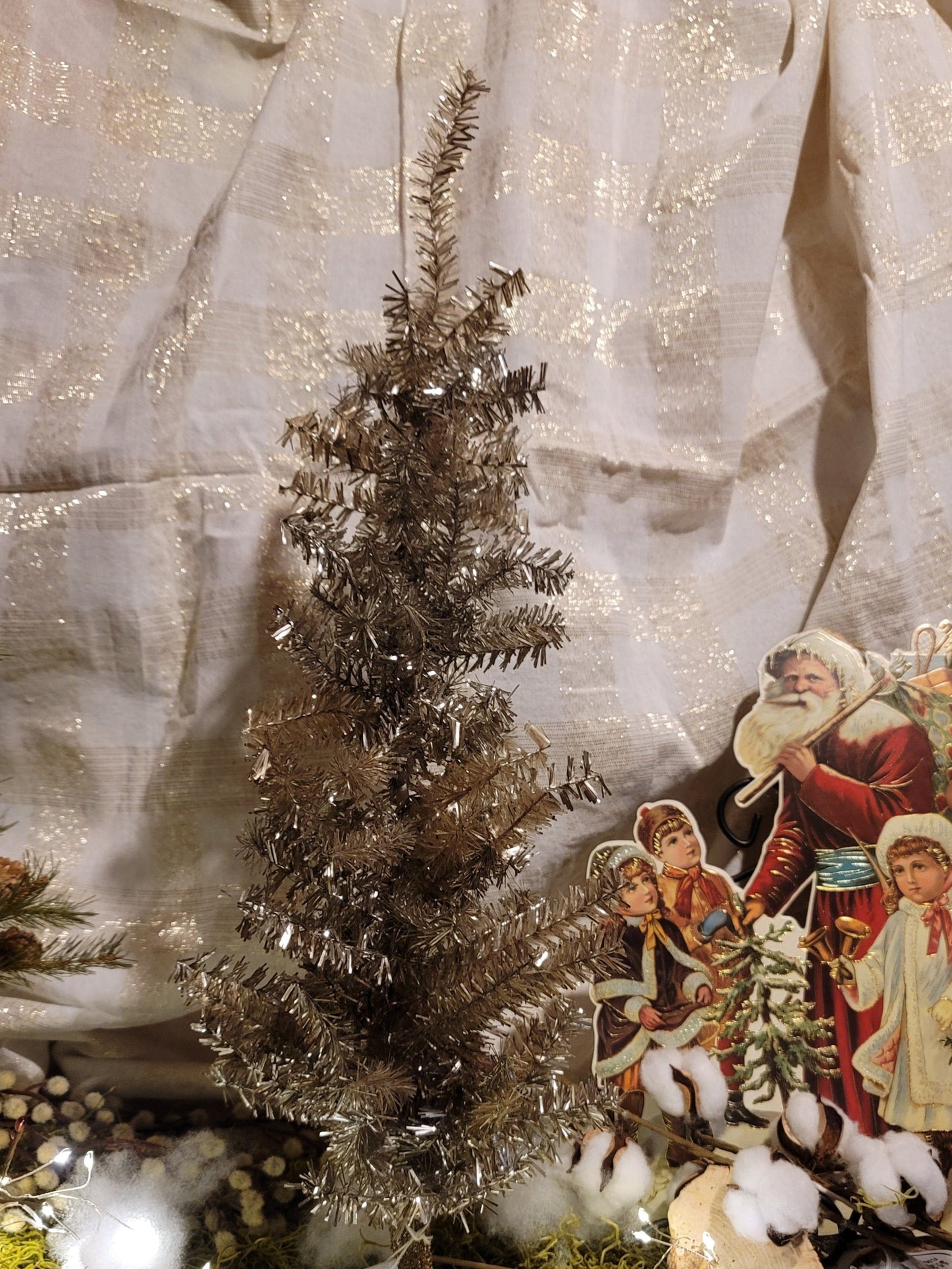 Vintage Christmas Style Antique Silver Tinsel Woodland Realm Feather Tree