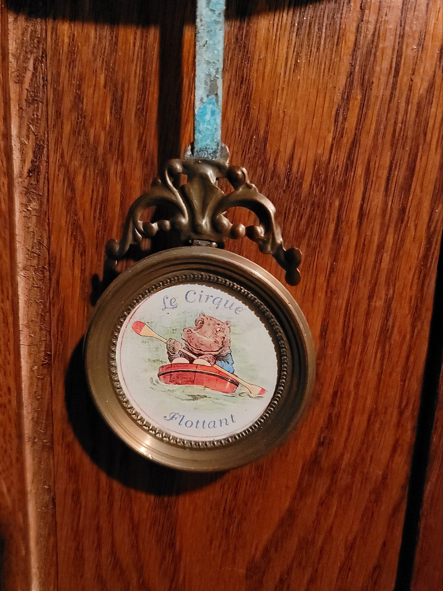 Vintage Style Le Circus Floating Bear, Elephant and Dog Wall Clock