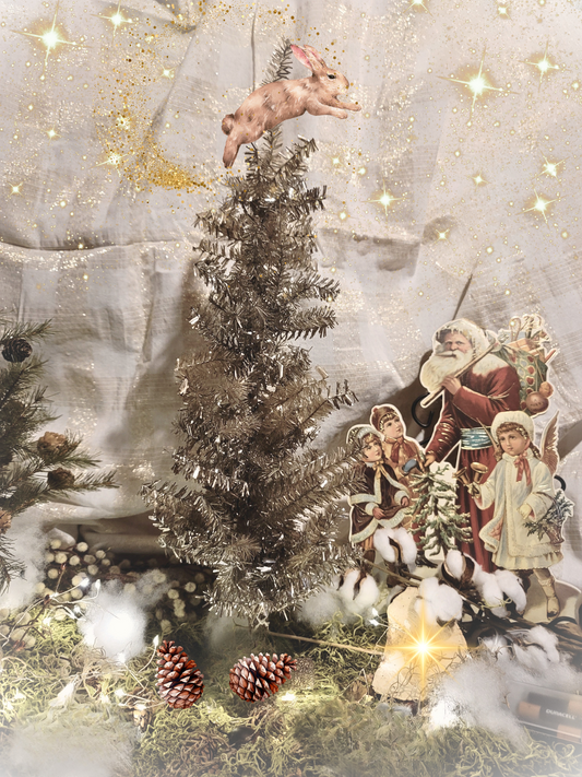 Vintage Christmas Style Antique Silver Tinsel Woodland Realm Feather Tree