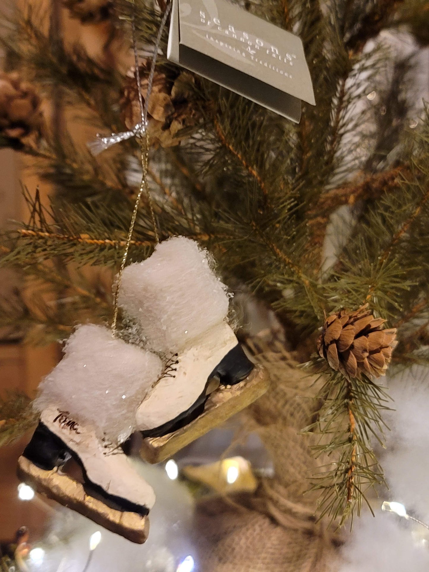 Primitive Victorian Style Ice Figure Skates Ornament