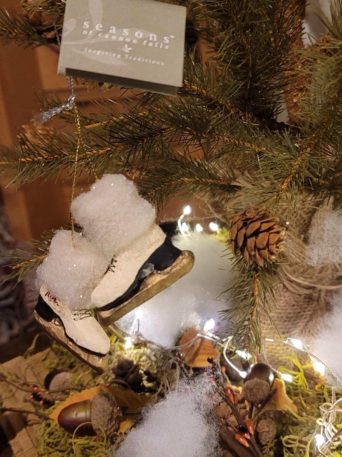 Primitive Victorian Style Ice Figure Skates Ornament