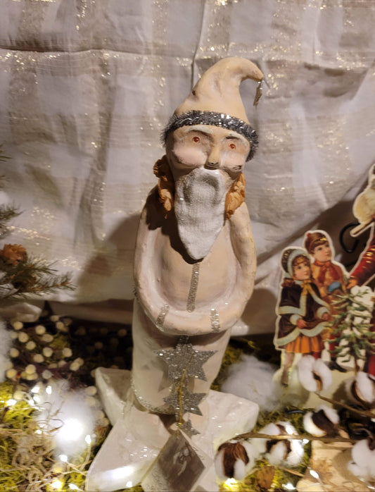 Vintage Christmas Folk Art Dee Foust Santa with Silver Stars Figurine
