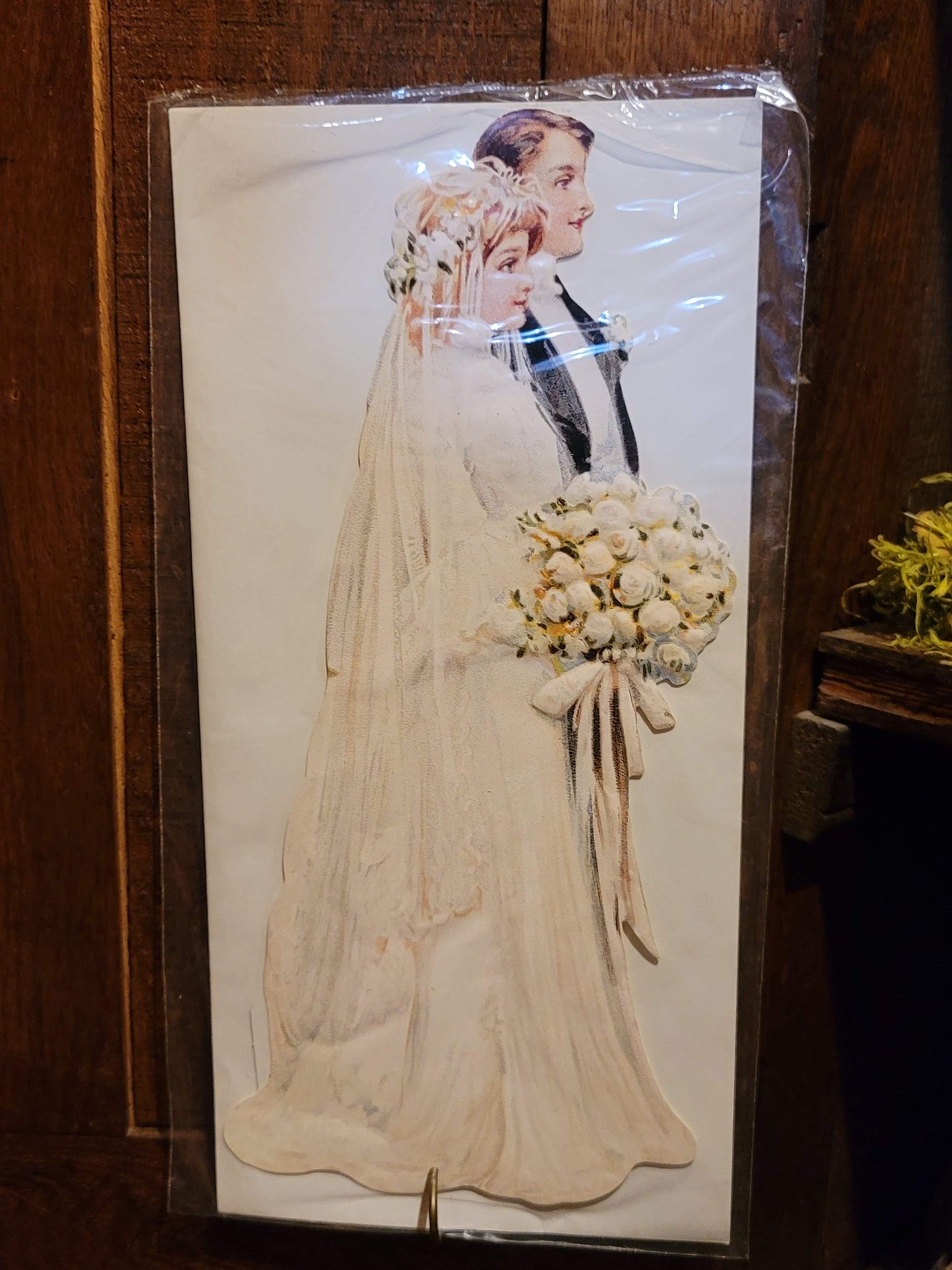 Vintage Wedding Style Standing Bride and Groom Easel Card Keepsake