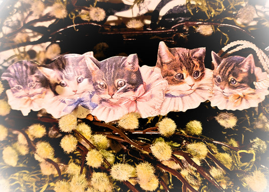 Vintage Victorian Style Die Cut Embossed Kitten Cats Book Mark