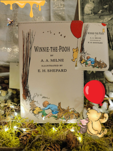 Winnie The Pooh Classic Green or Beige Vinyl Bag and Clutch Set