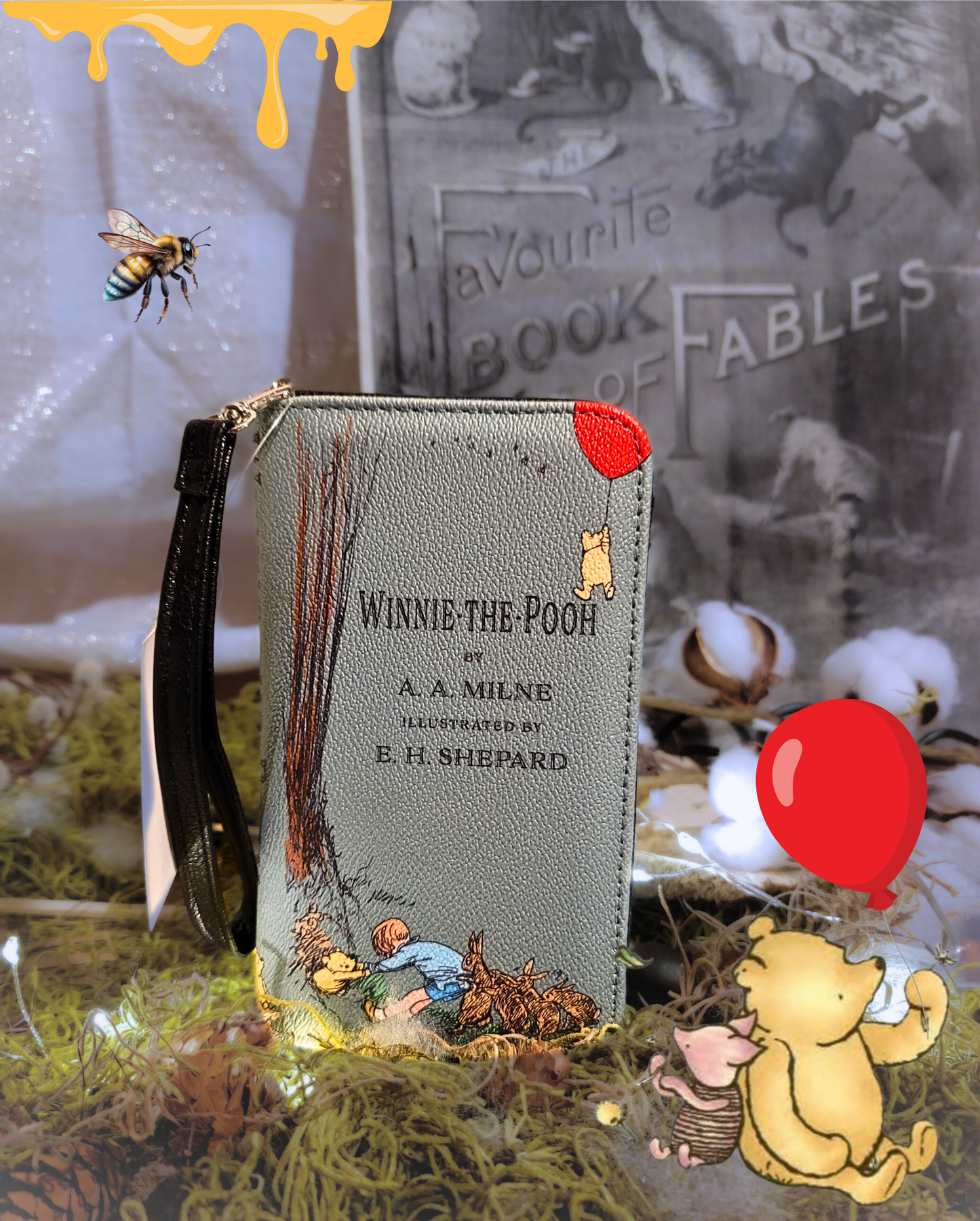 Winnie The Pooh Classic Green or Beige Vinyl Bag and Clutch Set